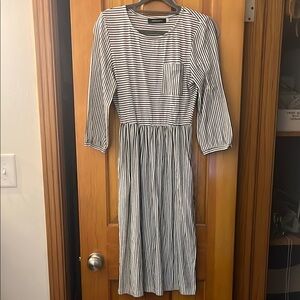 Chic Striped Long Sleeve Dress